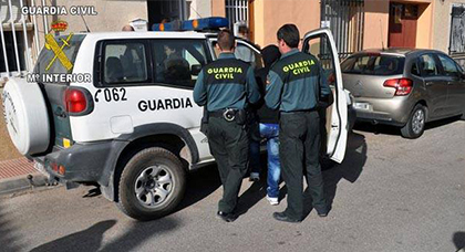 مثير.. إعتقال مغربيين بإسبانيا عثرت عناصر الحرس المدني على مهاجريين سريين داخل سيارتهما 