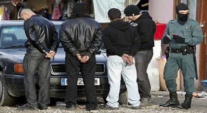 القبض على أفراد عصابة إجرامية يسلبون حاجيات وأموال مغاربة الخارج عبر باحات الاستراحة بإسبانيا