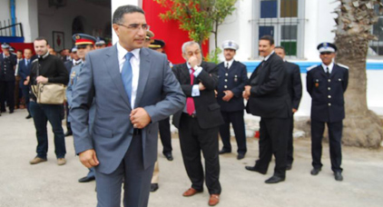 الزلزال يزعزع مكاتب كبار المسؤولين بالحسيمة.. الوالي اليعقوبي الذي طالب الزفزافي بعزله سيعفى قريبا الزلزال يزعزع مكاتب كبار المسؤولين بالحسيمة.. الوالي اليعقوبي الذي طالب الزفزافي بعزله سيعفى قريبا