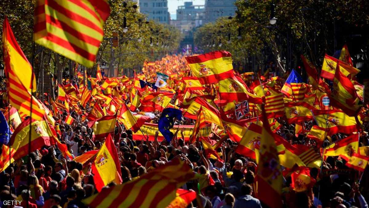 مسيرة "مليونية" في برشلونة ضد استقلال كتالونيا عن اسبانيا