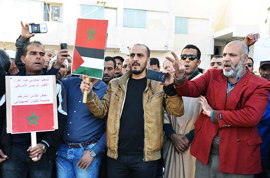 ساكنة الناظور تتضامن مع الفلسطينيين وترفض القرار  الجائر للرئيس الأمريكي 
