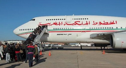 مثير: غضب عارم على متن طائرة تابعة للخطوط المغربية بعد عرضها مشاهد جنسية خليعة