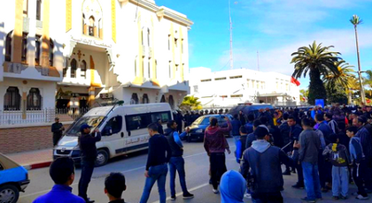 هذه تفاصيل مثول حوالي 20 قاصرا أمام ابتدائية الحسيمة على خلفية حراك الريف