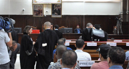 هيئة دفاع الزفزافي ورفاقه تنسحب من جلسة المحاكمة احتجاجا على غياب شروط المحاكمة العادلة