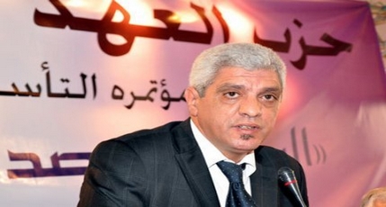 نجيب الوزاني رئيس حزب العهد الديموقراطي يعلن عدم دعم أي مرشح في إنتخابات الناظور