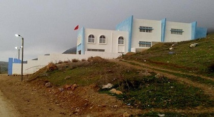 ورثة "بوجعادة" بأركمان يطالبون وزير الداخلية بإنصافهم بعد تشييد "مدرسة" فوق عقارهم بشفشاون