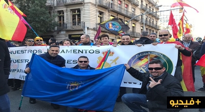 شرطة مدينة مليلية تشارك في مسيرة ببرشلونة طلبا للزيادة في الأجور