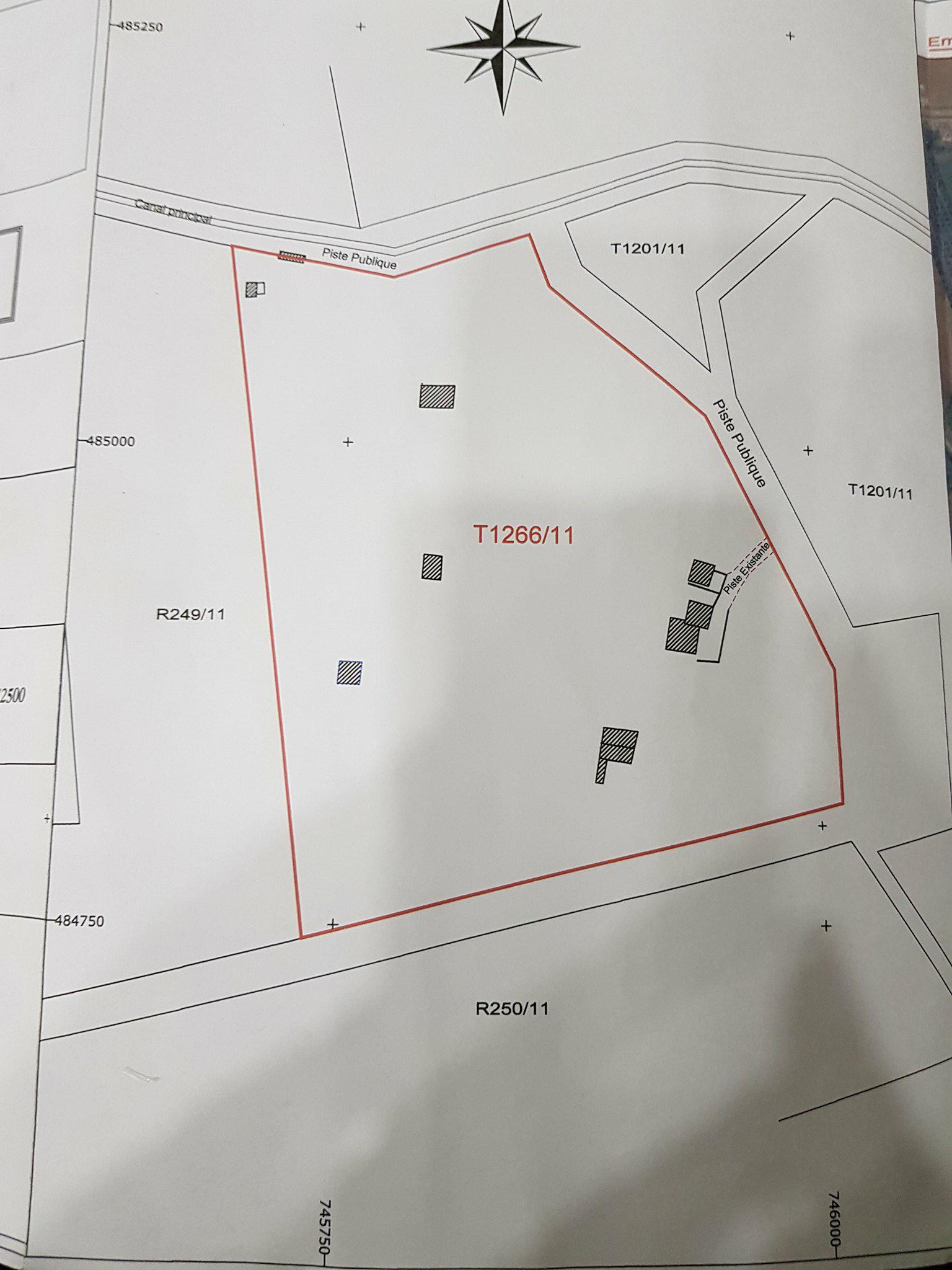 غريب.. بعدما قامت المحكمة بفتح طريق بزايو جهات أخرى تسعى لغلقه مرة أخرى وحرمان عائلة من الخروج من منزلها