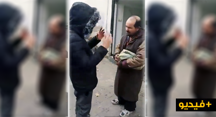 بطالة وتشرد.. هذا ما يعانيه رجلان قادمان من مكناس وسيدي قاسم في أزقة الناظور