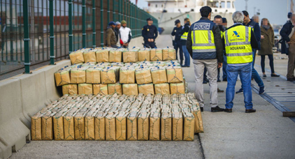 محكمة فرنسية تكشف تورط قضاة وجمارك اسبان مع "بارونات" مغاربة في تهريب المخدرات