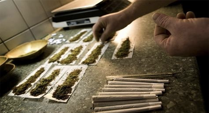 اعتقال مروج للكيف بالناظور وبحوزته قنينة غاز مسيلة للدموع