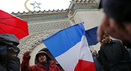 غضب في فرنسا بسبب دعوة لحذف سور من القران الكريم