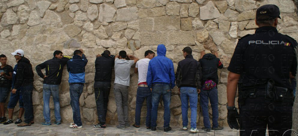 مسؤول قضائي: الحراكة المغاربة رفعوا من نسبة الإجرام في مليلية