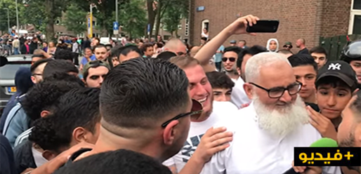 ترخيص عمدة روتردام "أبوطالب" لحفلة شواء الخنزير أمام أحد المساجد يثير سخطا دوليا عارما