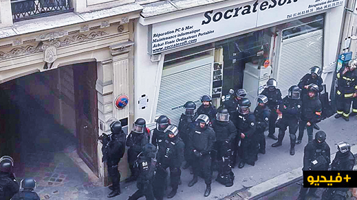 شاهدوا.. مسلح يحتجز رهائن بينهم حامل داخل متجر في العاصمة الفرنسية باريس