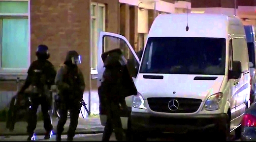 الشرطة الهولندية تعثر على مليار ونصف وأسلحة نارية بحوزة مهرب مخدرات مغربي