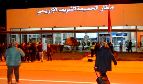 هذا ما قاله مدير مطار الحسيمة حول إلغاء رحلة جوية و اعتصام المسافرين فوق مدرج المطار