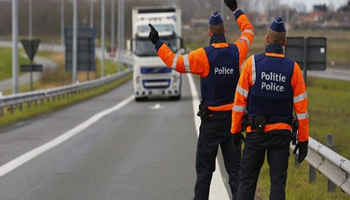 بلجيكا.. أربعين شرطيا فيدراليا يجوبون الشوارع بشكل يومي للقبض على المهاجرين غير الشرعيين
