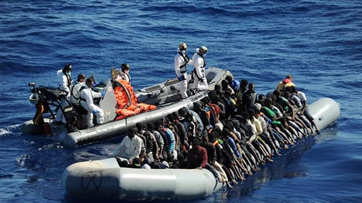 السلطات الإسبانية تعتقل شابا مغربيا بتهمة تهريب 30 "حراكا" انطلاقا من سواحل الحسيمة