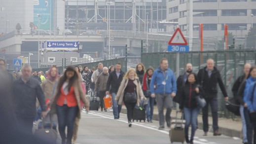 تقرير مثير.. البلجكيون يفرون الى هنغاريا بسبب المهاجرين العرب تقرير مثير.. البلجكيون يفرون الى هنغاريا بسبب المهاجرين العرب