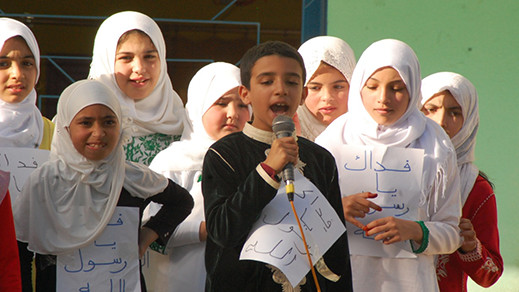 تلامذة مدارس ابتدائية وسط الناظور تلتئم للاحتفال بذكرى عيد المولد النبوي وسط أجواء بهيجة