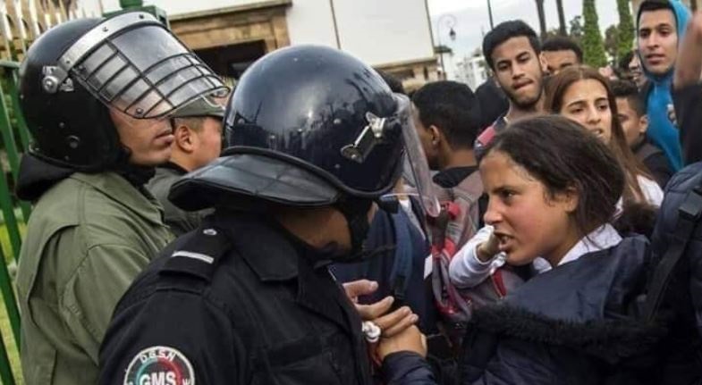 مرصد محاربة الرشوة ينتقد توقيف تلاميذ احتجوا على التوقيت الصيفي
