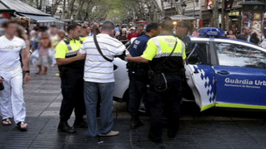 إسبانيا.. الشرطة توقف مهاجرا مغربيا محكوم غيابيا بـ 30 سنة سجنا بتهمة محاولة القتل