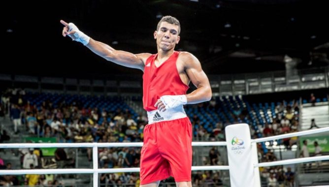 المقاتل المغربي محمد ربيعي يواجه بطل كازخستان في باريس