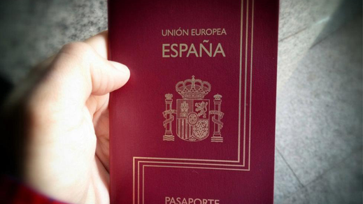 ما يناهز ربع مليون مغربي يحصلون على الجنسية الإسبانية ما يناهز ربع مليون مغربي يحصلون على الجنسية الإسبانية