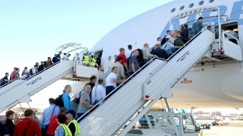 حركة الطيران بمطار "العروي الناظور" ارتفاعا كبيرا في عدد المسافرين بعد افتتاح خطوط جديدة