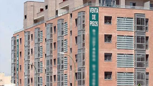 إقبال الناظوريين على شراء العقارات الإسبانية يستنفر مكتب الصرف إقبال الناظوريين على شراء العقارات الإسبانية يستنفر مكتب الصرف