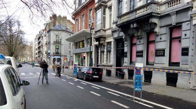 استنفار أمني بالعاصمة البلجيكية بعد هجوم على فندق بواسطة بندقية كلاشينكوف استنفار أمني بالعاصمة البلجيكية بعد هجوم على فندق بواسطة بندقية كلاشينكوف