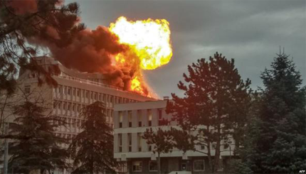 بالفيديو.. إنفجار ضخم يهز جامعة ليون بفرنسا