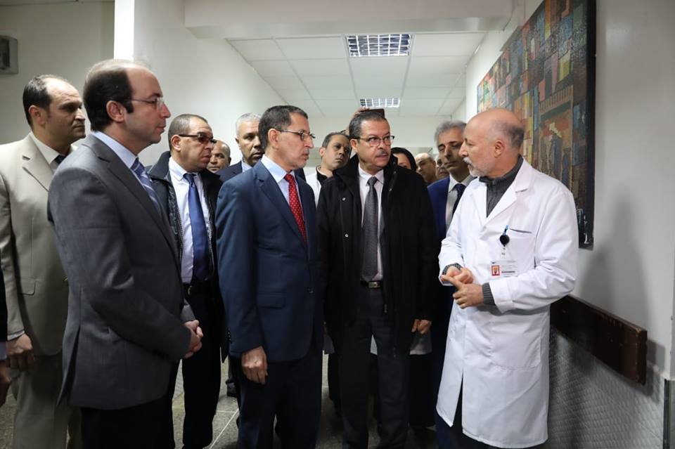 رئيس الحكومة ووزير الصحة يغادران مكتبيهما لتفقد المصابين بأنفلونزا الخنازير