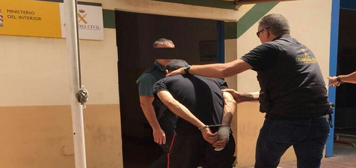 اعتقال 80 شخصا في إسبانيا كانوا ينشطون في تهريب الحشيش من شمال المغرب