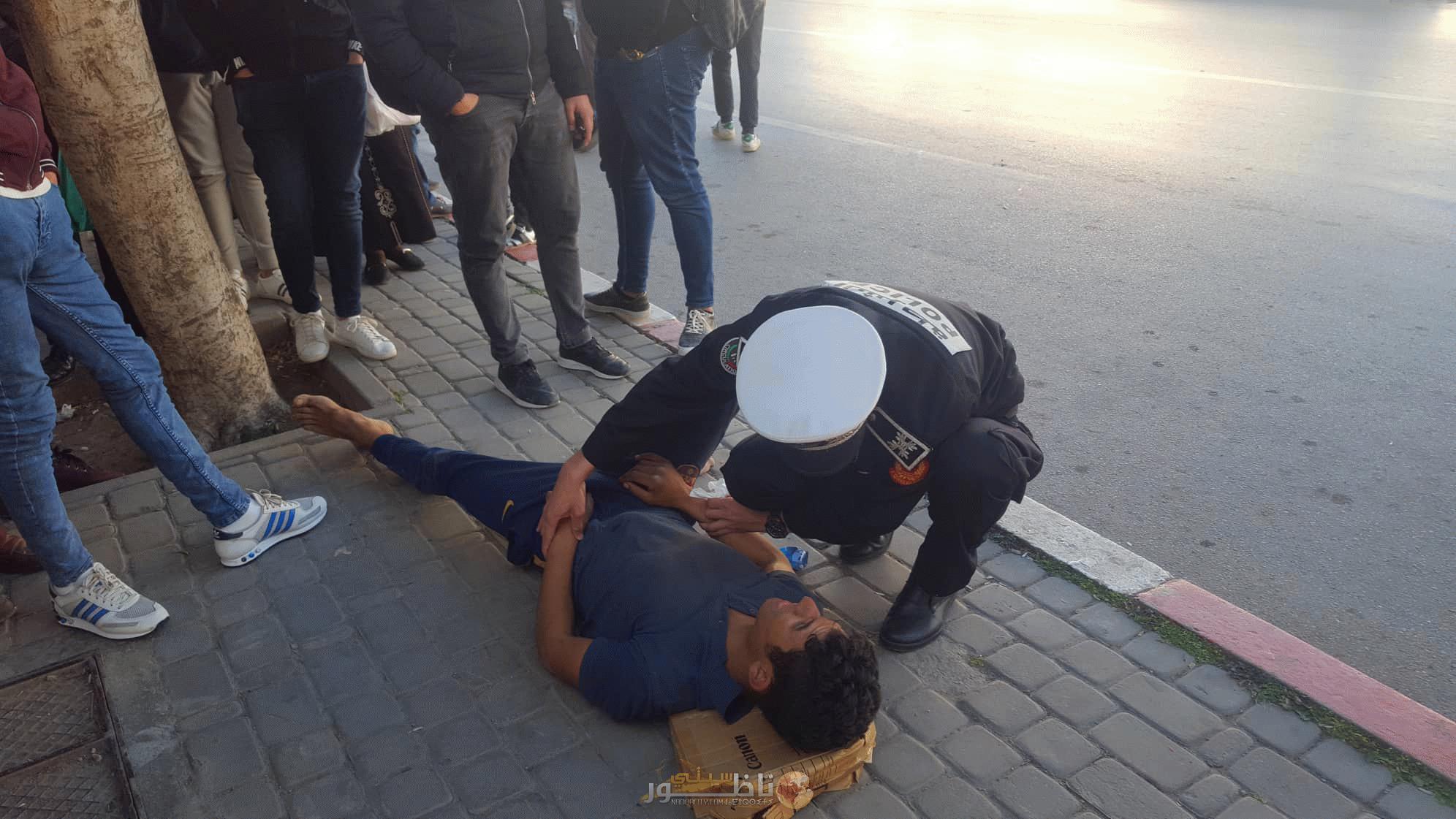 الشرطة القضائية بالناظور تلقي القبض على "الفاسي" الذي إعتدى بالسلاح الأبيض على شاب وسط المدينة