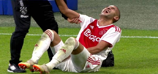 فريق "أجاكس" الهولندي قلق بشأن إصابة الدولي الريفي حكيم زياش فريق "أجاكس" الهولندي قلق بشأن إصابة الدولي الريفي حكيم زياش