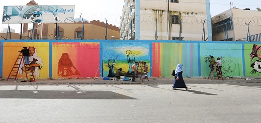 نشطاء يدعون إلى تزيين الأسوار المهملة وسط الناظور بجداريات حائطية عملاقة لإعادة الروح إلى المدينة