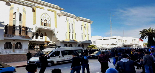 أحكام جديدة في "الريف".. ابتدائية الحسيمة تدين ثلاثة معتقلين بالسجن بما مجموعه 6 سنوات أحكام جديدة في "الريف".. ابتدائية الحسيمة تدين ثلاثة معتقلين بالسجن بما مجموعه 6 سنوات