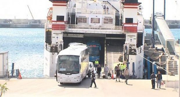 اسبانيا تمنع الحافلات المغربية من الدخول إلى اسبانيا