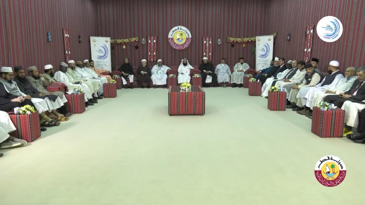  إبن الناظور الدكتور محمد زريوح في ضيافة دولة قطر مع وفد من علماء المغرب