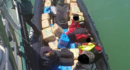 تفاصيل حجز حوالي 5 أطنان من الحشيش على متن قاربين وإعتقال 7 أشخاص بينهم مغاربة