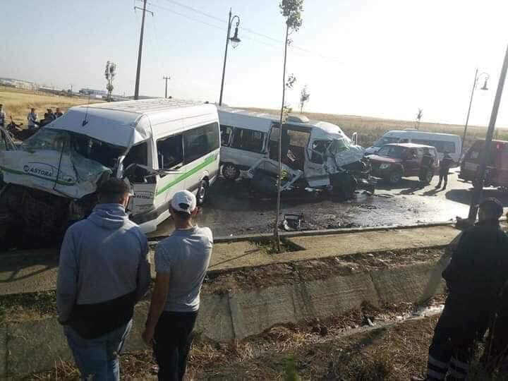 مصرع أربعة أشخاص من بينهم امرأة إثر إصطدام عنيف بين حافلتين لنقل العمال