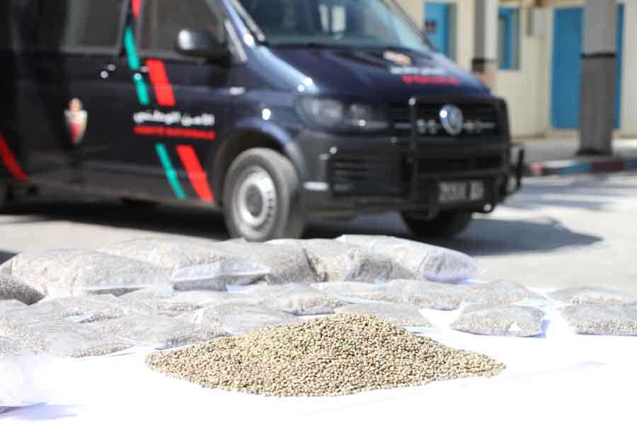 أمن الناظور يعرض محجوزات عصابة إجرامية تنشط في ترويج المخدرات والمؤثرات العقلية 