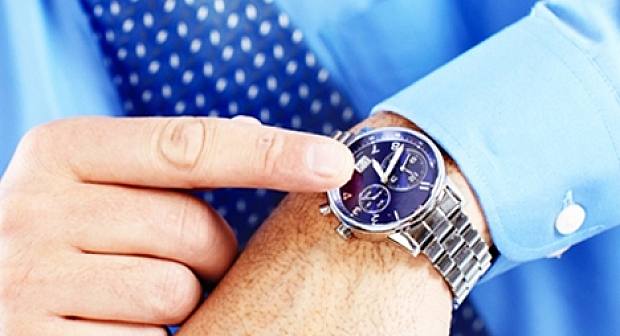 اضافة 60 دقيقة للتوقيت الرسمي للمملكة ابتداء من صباح الأحد