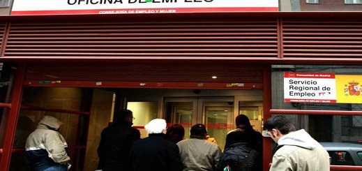 عدد العاطلين عن العمل بإسبانيا يسجل انخفاضا خلال العام الجاري