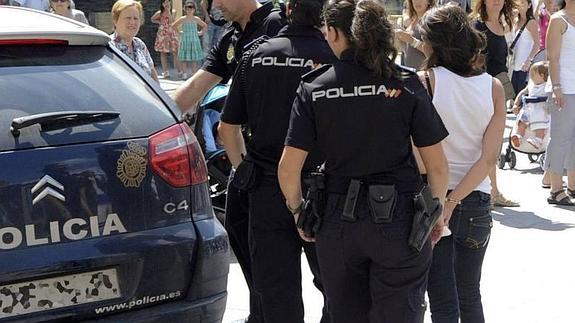 الشرطة الاسبانية تلقي القبض على موثقة مغربية استولت على أزيد من 2 مليون يورو