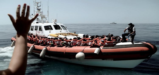 إنقاذ  140 مرشحا للهجرة بينهم نساء وأطفال كانوا على متن قوارب مطاطية قبالة سواحل الجنوب الإسباني