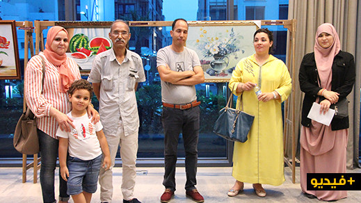 الفنان التشكيلي عبد الرحمن الصقلي يعرض لوحاته الفنية في معرض فردي بمدينة الناظور 