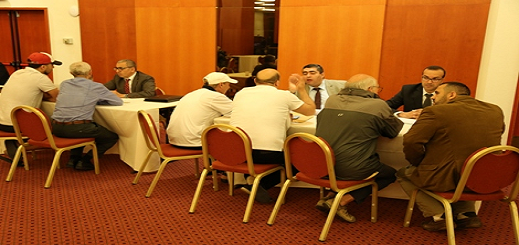 قافلة “الشباك الوحيد” تختتم جولتها التواصلية مع مغاربة بلجيكا من مدينة لييج قافلة “الشباك الوحيد” تختتم جولتها التواصلية مع مغاربة بلجيكا من مدينة لييج